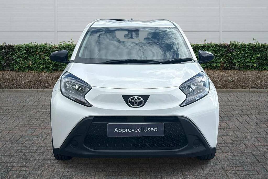 Toyota Aygo X 1.0 Vvt-i Pure WR23EDF White #3