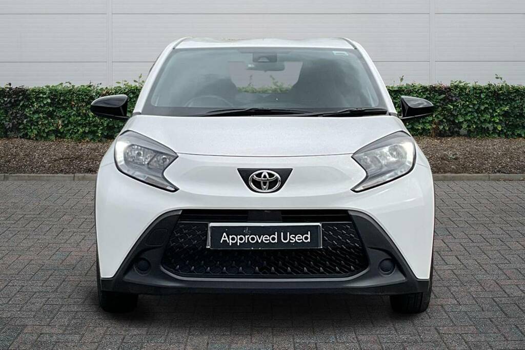 Toyota Aygo X 1.0 Vvt-i Pure FP24SZC White #3