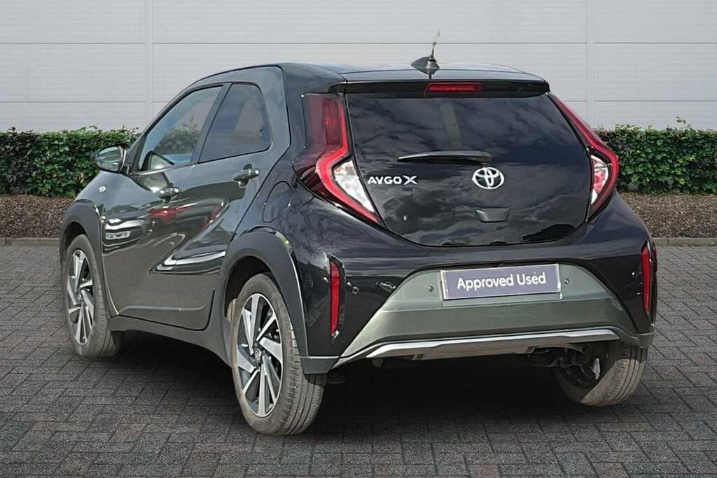 Toyota Aygo X 1.0 Vvt-i Exclusive Green #5