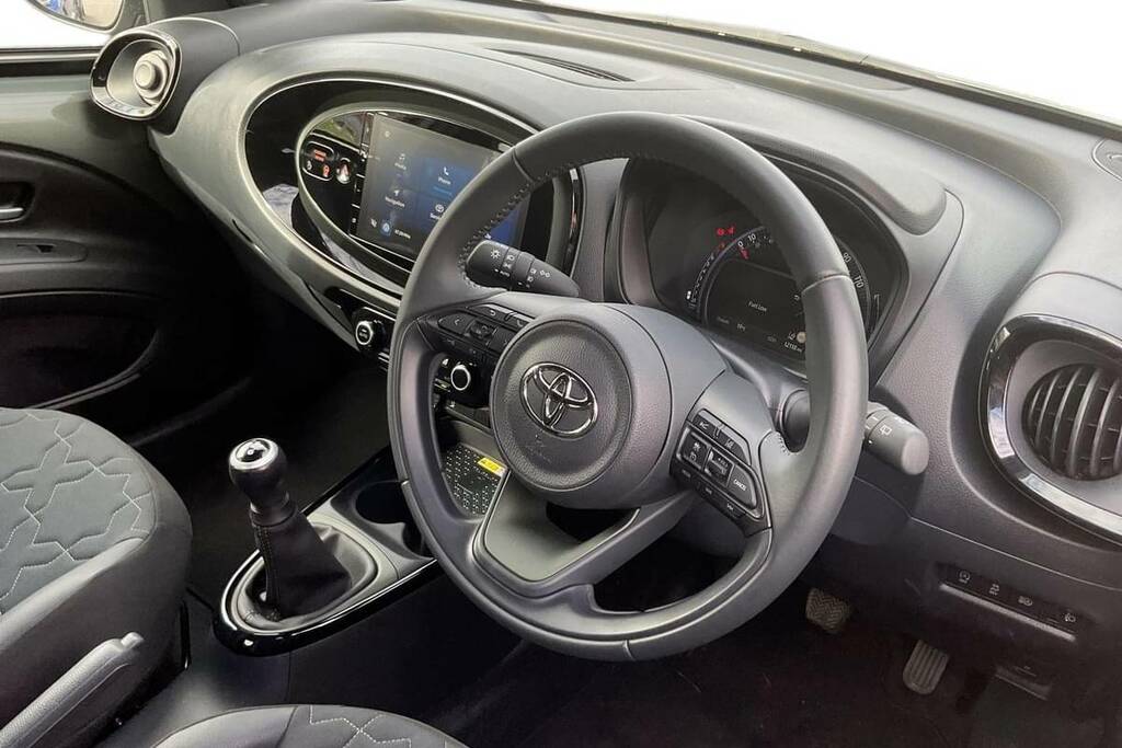 Toyota Aygo X 1.0 Vvt-i Exclusive Green #4
