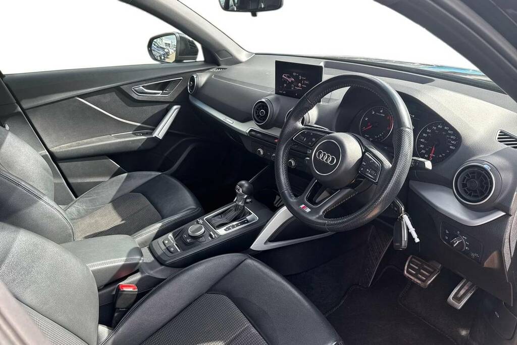 Audi Q2 30 Tdi S Line S Tronic Black #4