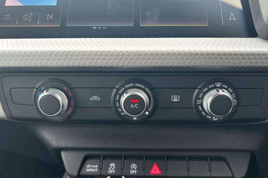 Audi A1 30 Tfsi S Line S Tronic Blue #6