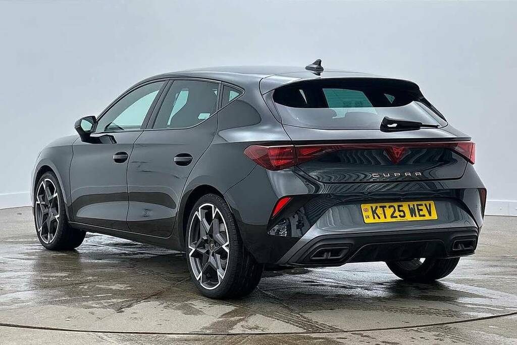 Cupra Leon 1.5 Etsi 150 V2 Dsg KT25WEV Black #2