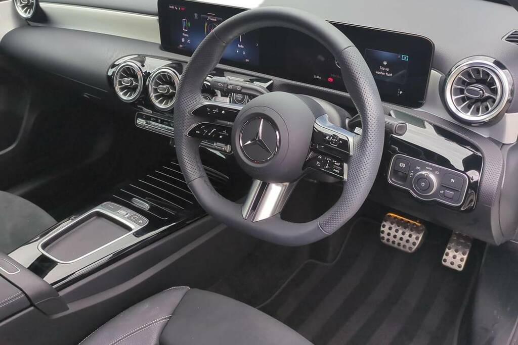Mercedes-Benz A Class A180 Amg Line Premium FX75LCV White #4