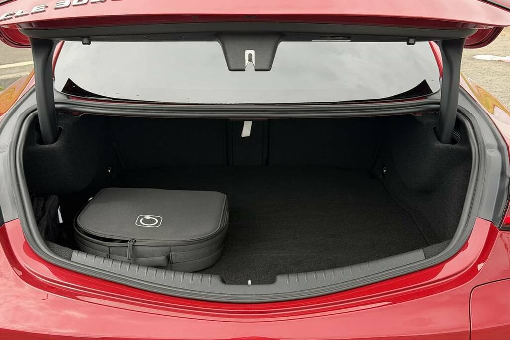 Mercedes-Benz CLE Class 300E Amg Line Premium 9G-tronic Red #2