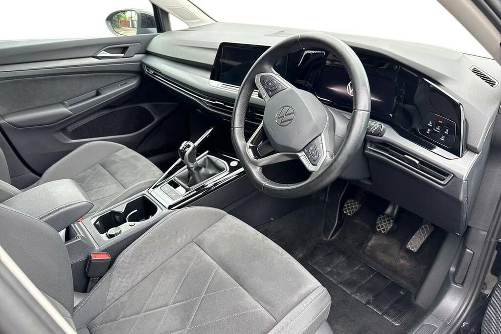 Volkswagen Golf 1.5 Tsi 150 Style FL73KCJ Black #4