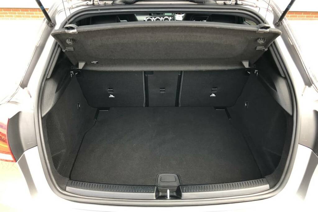 Mercedes-Benz A Class A200 Amg Line Premium Edition LM22EFP Grey #2