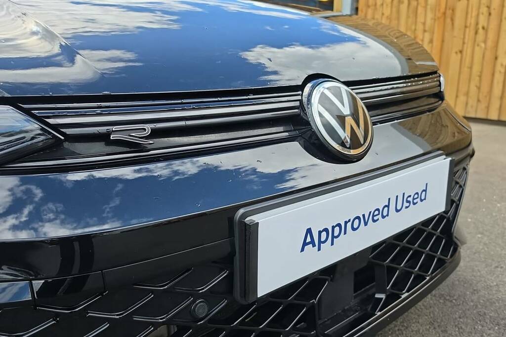 Volkswagen Golf 1.5 Tsi 150 Black Edition VK74GWZ Black #6
