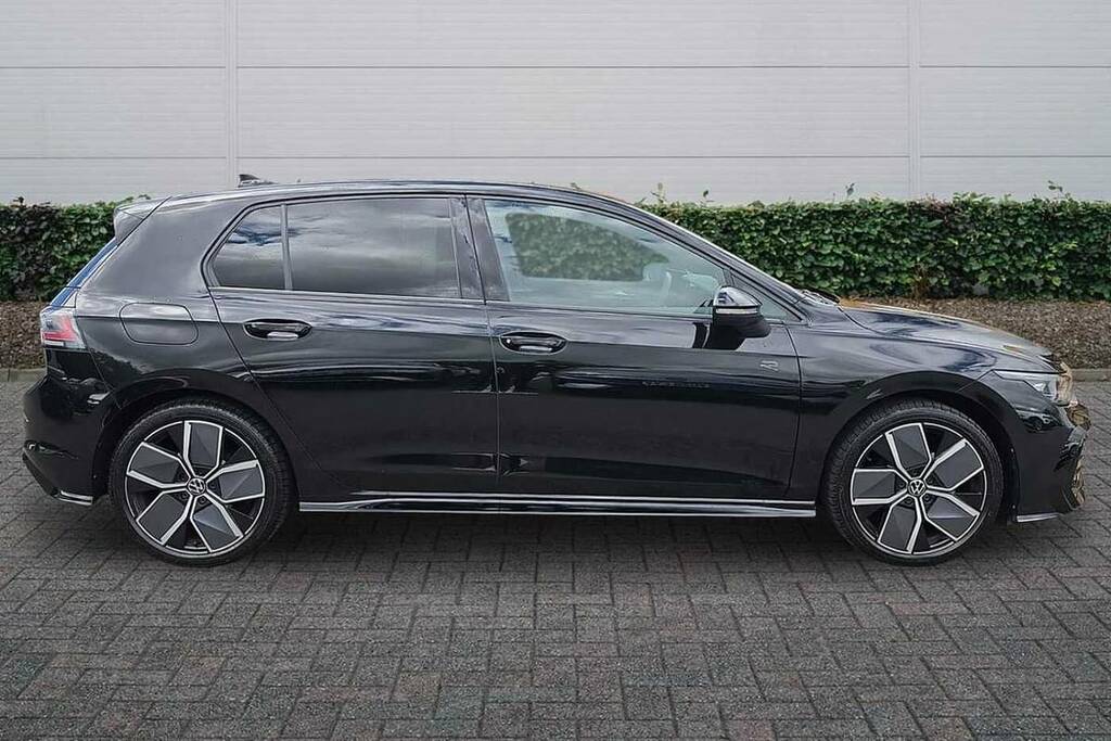 Volkswagen Golf 1.5 Tsi 150 Black Edition VK74GWZ Black #4