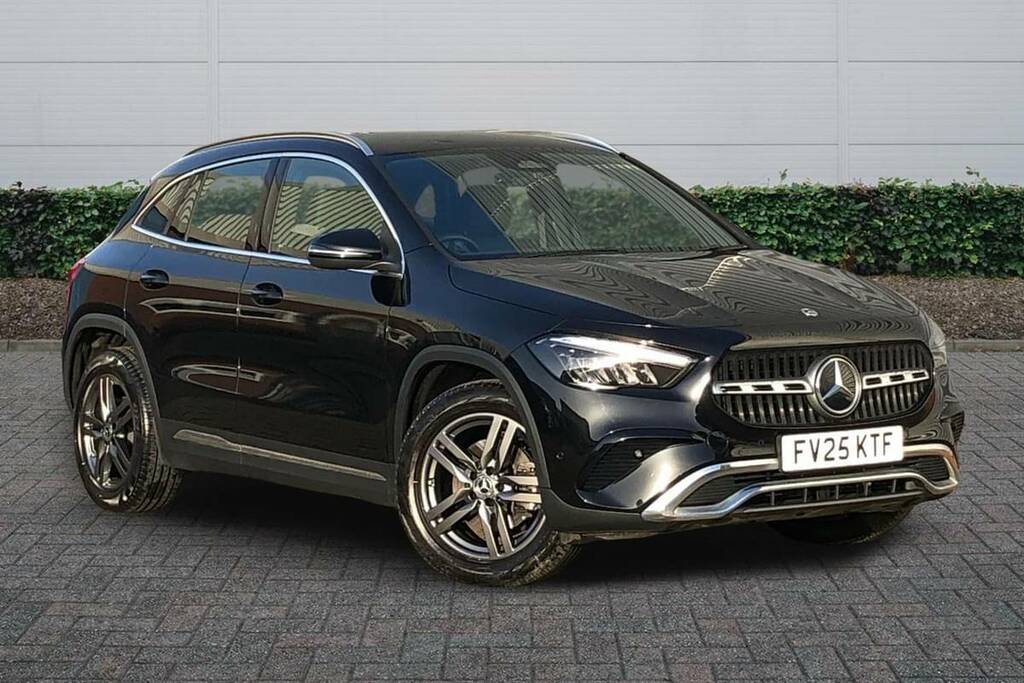 Mercedes-Benz GLA Class 180 Sport Edition Black