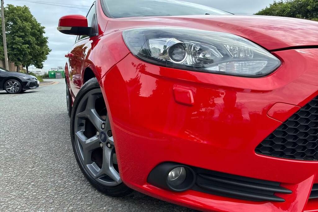 Ford Focus 2.0T St-3 FL13SZW Red #5