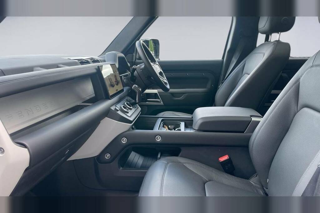 Land Rover Defender 110 3.0 D300 Hse 110 Black #3