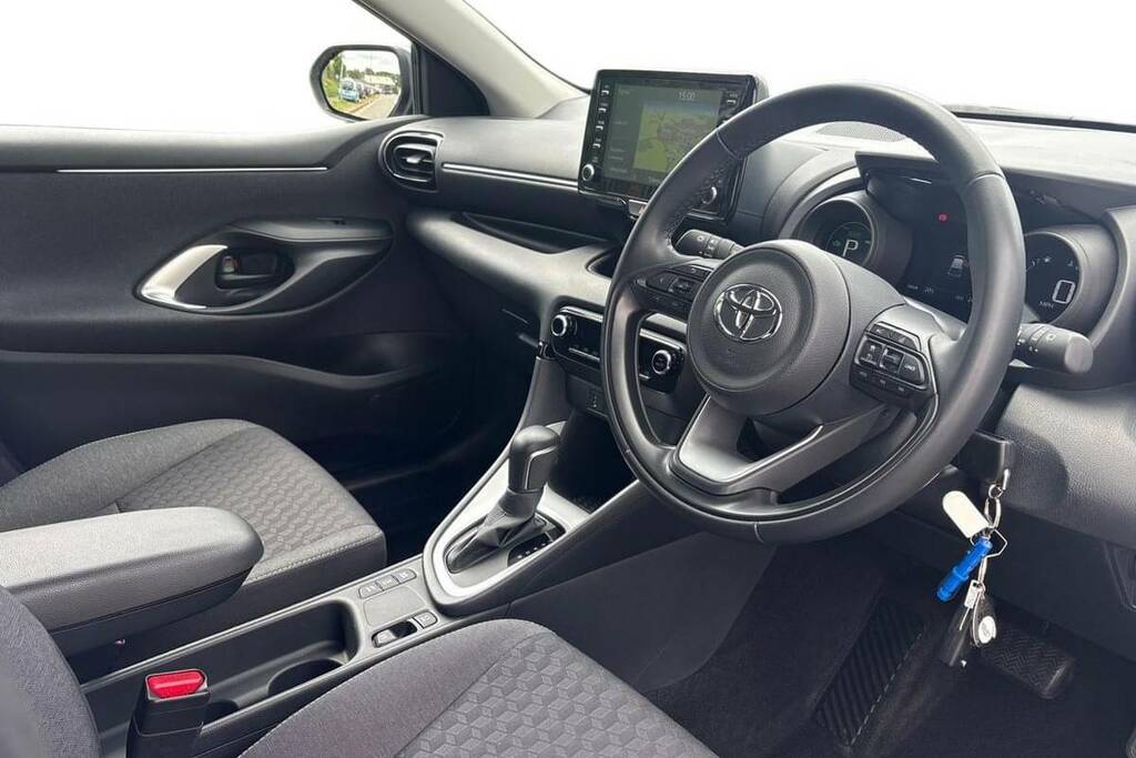 Toyota Yaris 1.5 Hybrid Design Cvt FY23TWP Silver #6