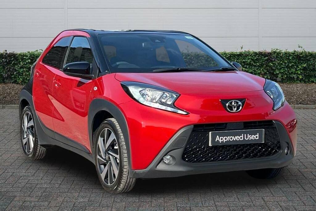 Toyota Aygo X 1.0 Vvt-i Edge Red