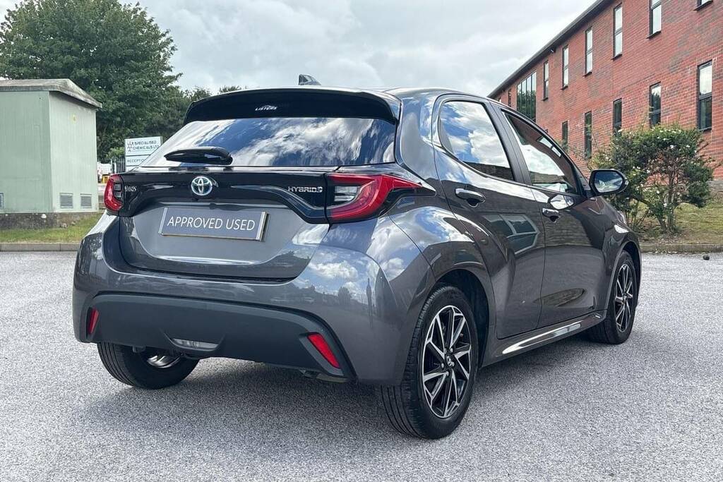 Toyota Yaris 1.5 Hybrid Design Cvt FX24YRS Grey #6