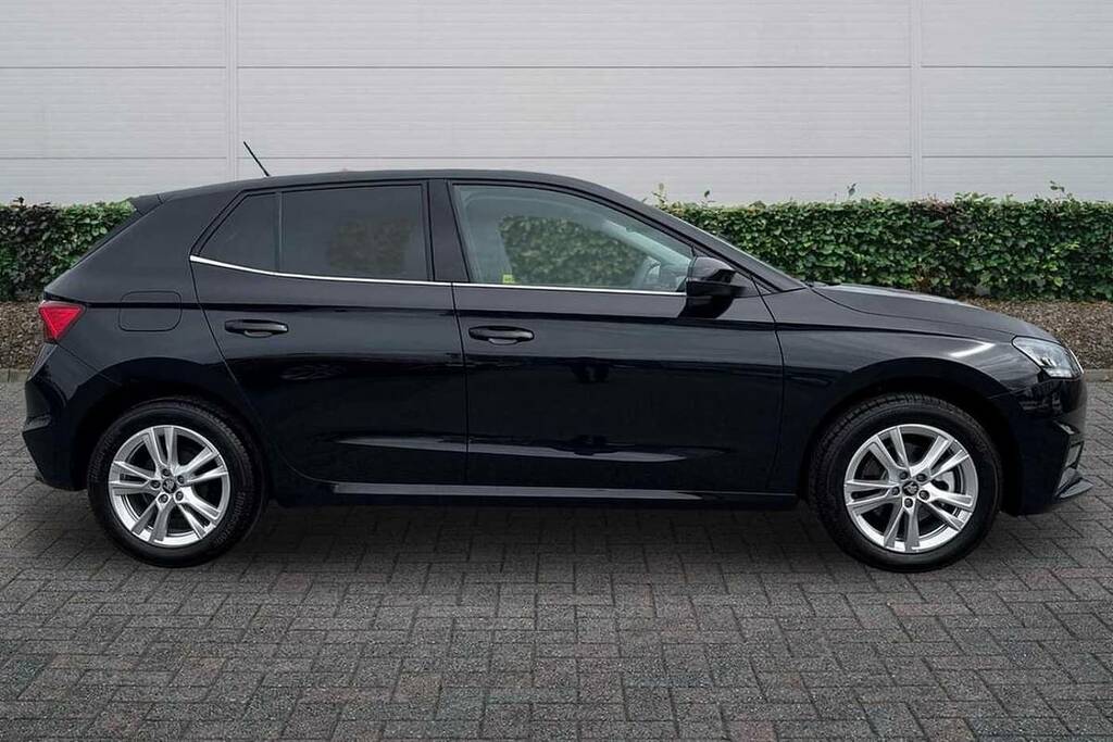 Skoda Fabia 1.0 Tsi 116 Se L Edition Dsg Black #4
