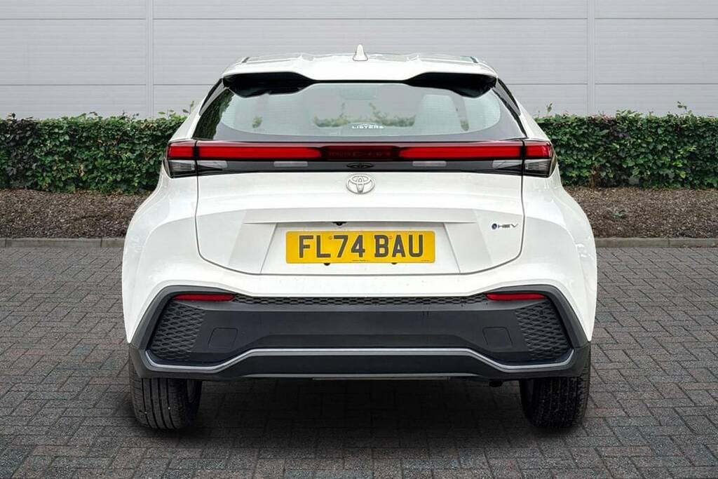 Toyota C-Hr 1.8 Hybrid Icon Cvt FL74BAU White #4
