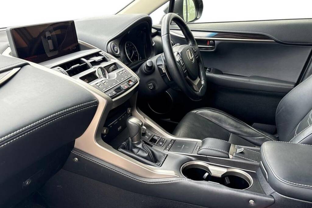 Lexus NX 300H 2.5 Premier Cvt Black #5