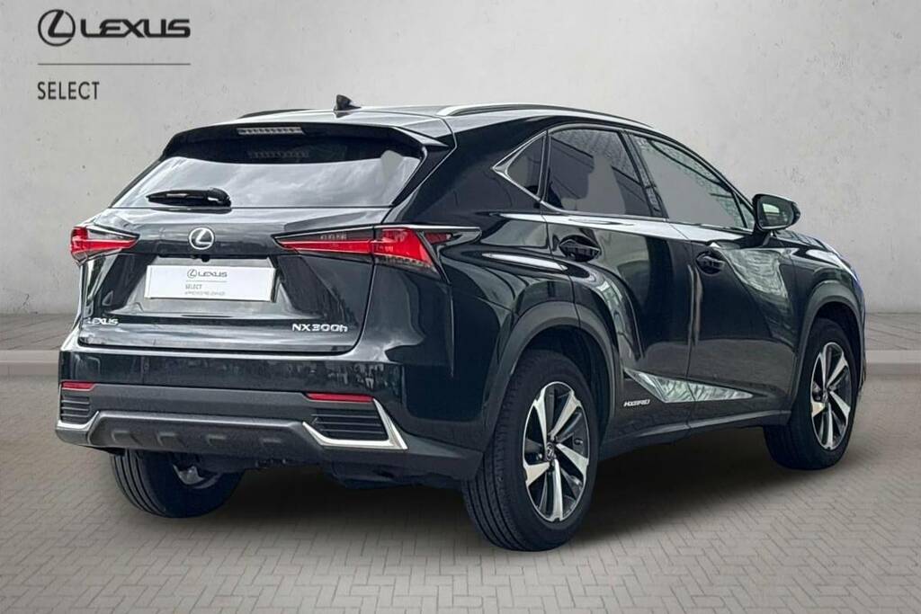 Lexus NX 300H 2.5 Premier Cvt Black #2