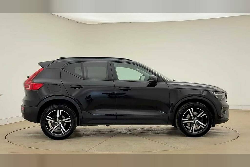 Volvo XC40 2.0 B3p Plus Dark CK23OAB Black #2