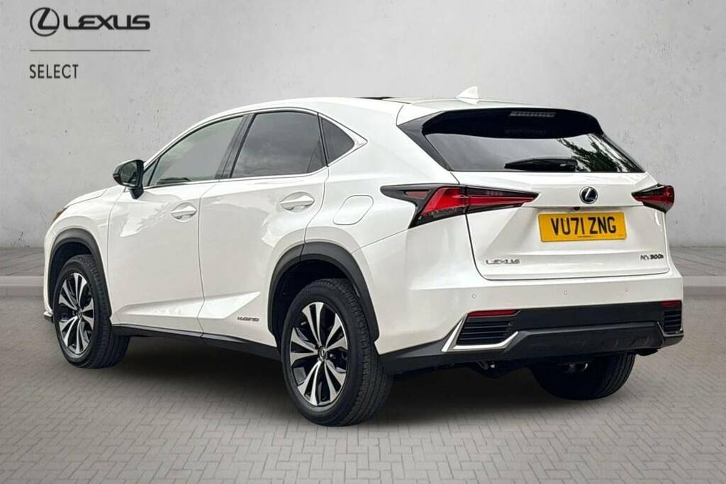 Lexus NX 300H 2.5 Premium Sport Edition Cvt Pan Roof White #4