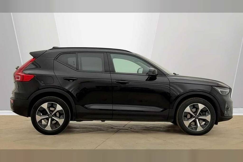 Volvo XC40 2.0 B4p Ultimate Dark CA23BVC Black #2