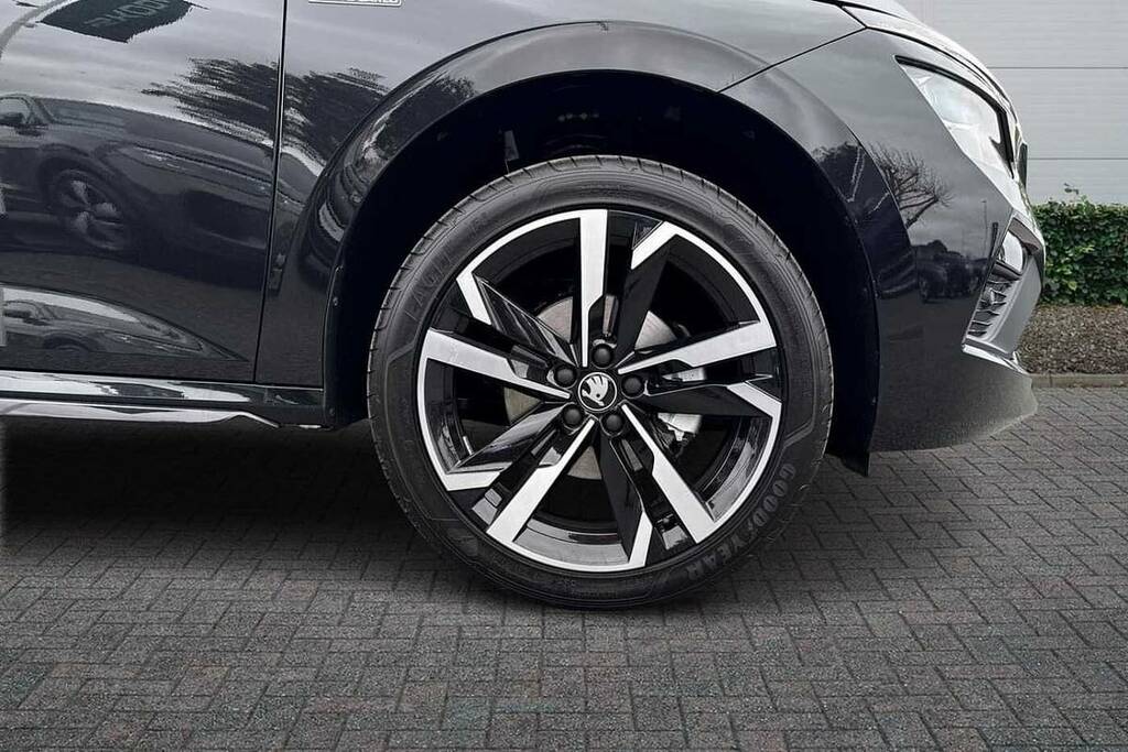 Skoda Kamiq 1.5 Tsi Monte Carlo Edition Dsg Black #5