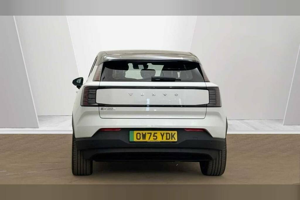 Volvo EX30 315Kw Twin Motor Performance Plus 69Kwh White #4