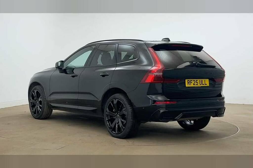 Volvo XC60 2.0 B5p Plus Black Edition Awd Geartronic Black #3
