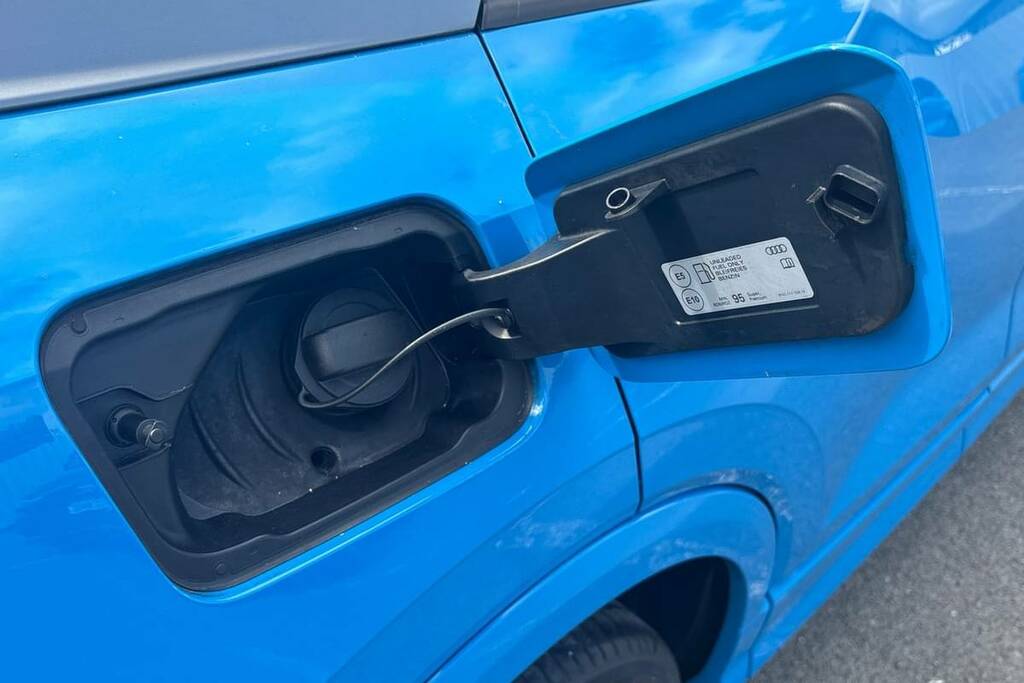 Audi Q2 35 Tfsi S Line VA21JVJ Blue #6