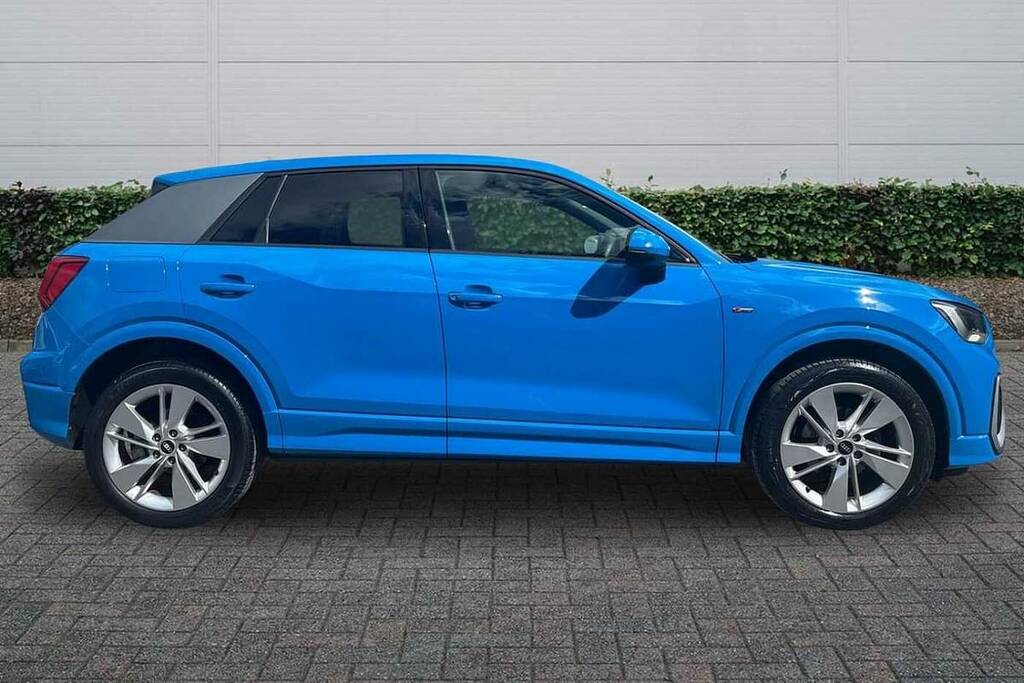 Audi Q2 35 Tfsi S Line VA21JVJ Blue #4