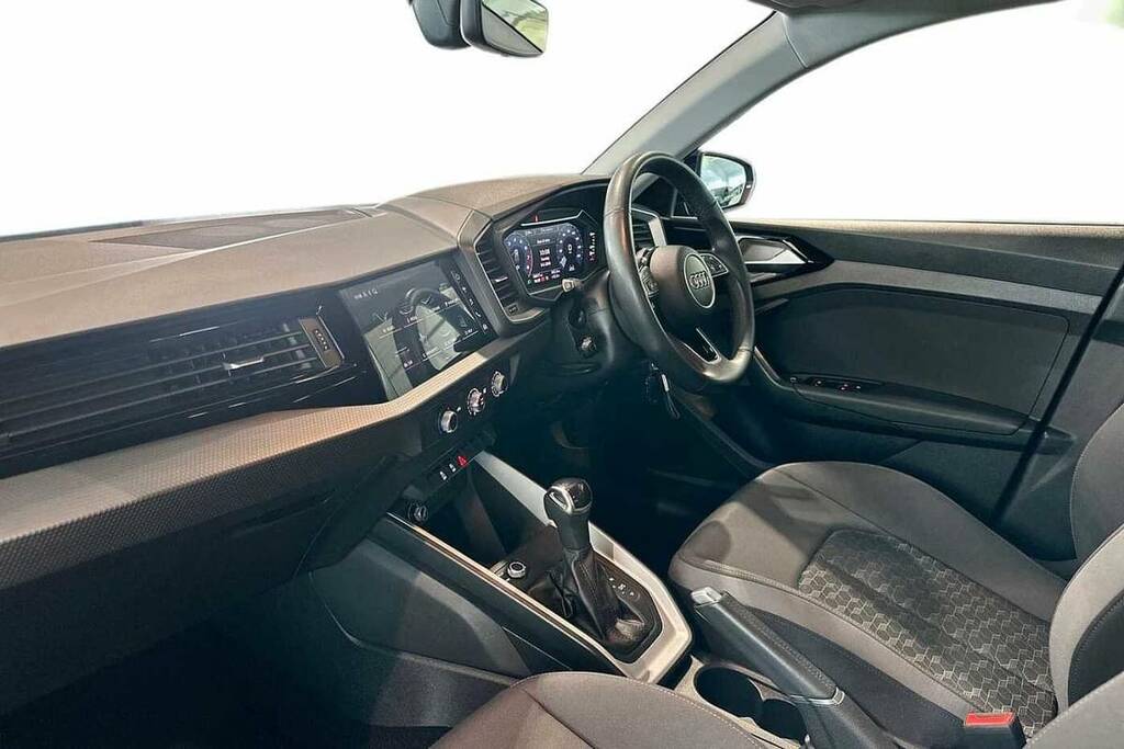 Audi A1 25 Tfsi Sport S Tronic BL72OTS Blue #2