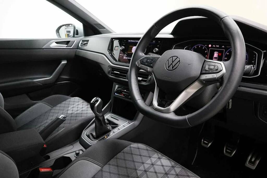 Volkswagen Taigo 1.0 Tsi 110 R-line Silver #6