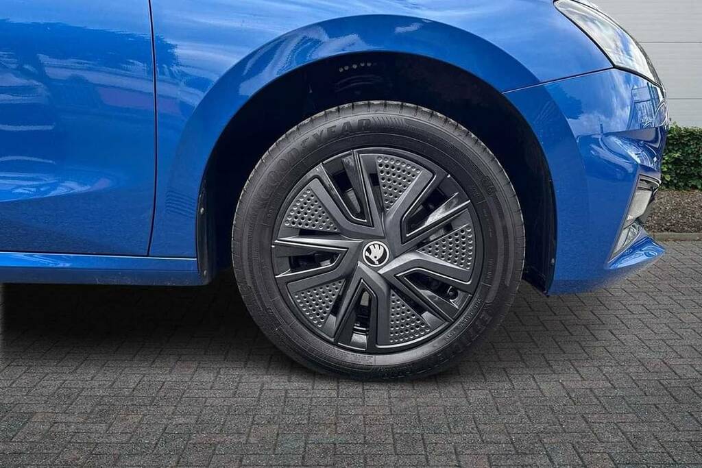 Skoda Fabia 1.0 Tsi 116 Design Edition Dsg KM75DVR Blue #5