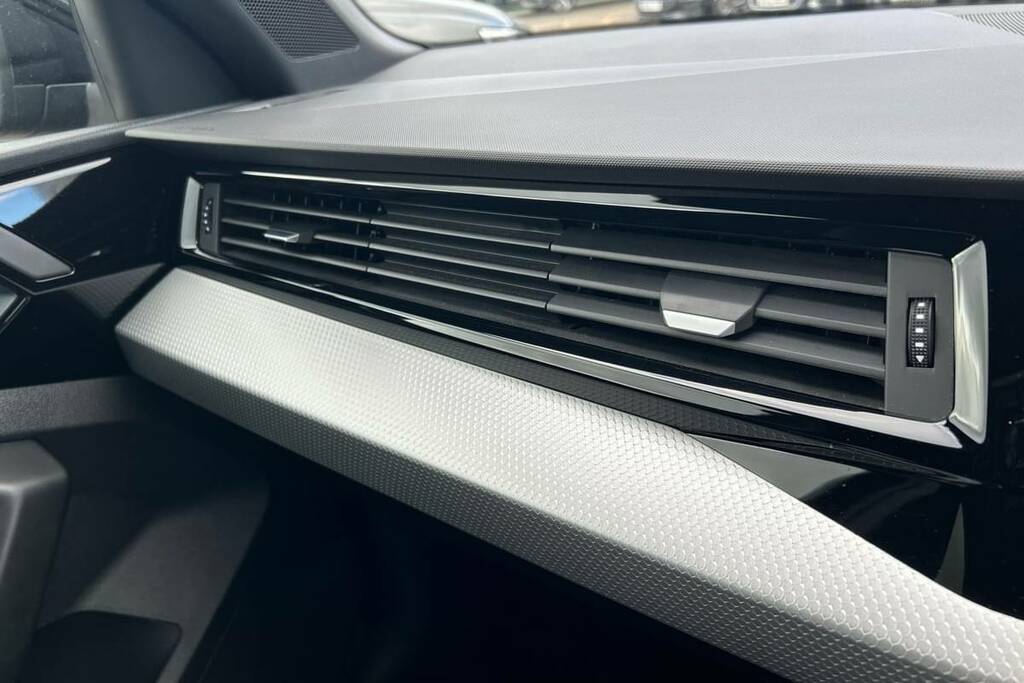 Audi A1 25 Tfsi S Line VX25YVP Black #5