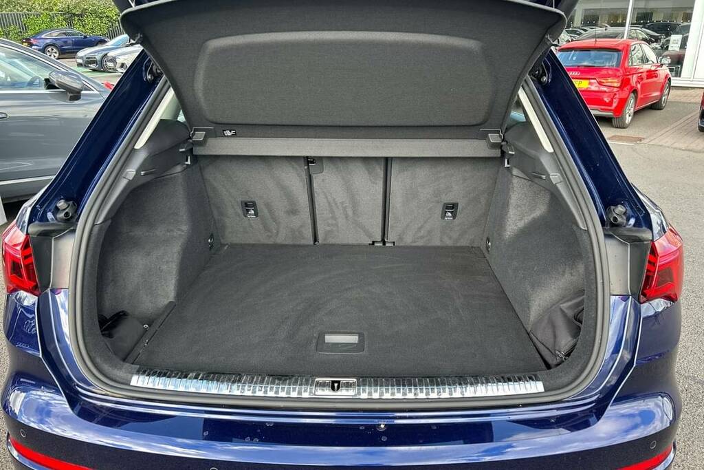 Audi Q3 35 Tfsi Sport S Tronic Blue #2