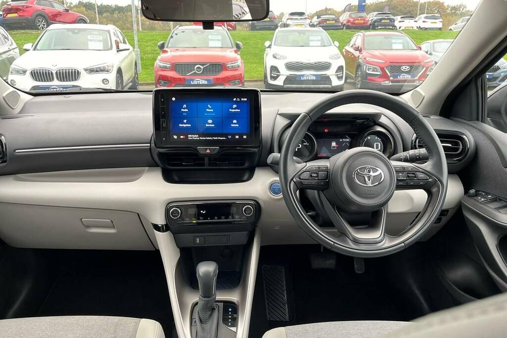 Toyota Yaris 1.5 Hybrid Excel Cvt BJ73TTK Black #5