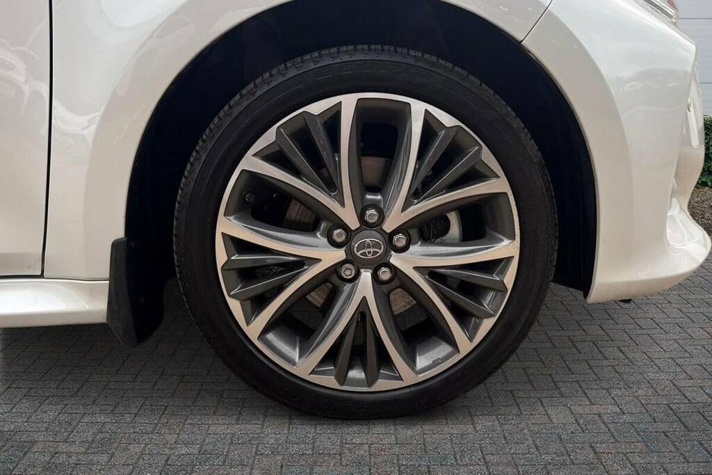 Toyota Yaris 1.5 Hybrid Excel Cvt White #6