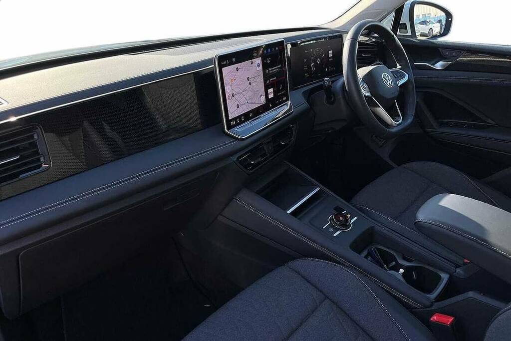 Volkswagen Tiguan 1.5 Etsi Match Dsg VU24OVK White #2