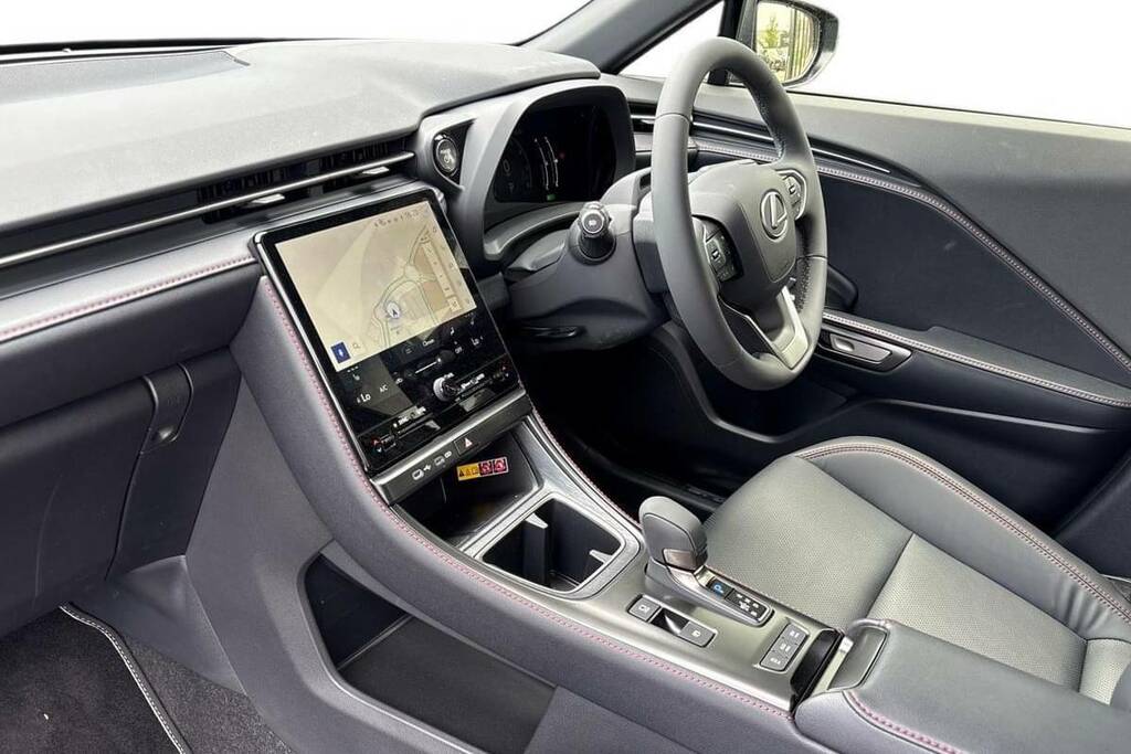 Lexus LBX 1.5 Premium E-cvt WV26ZVD Black #5