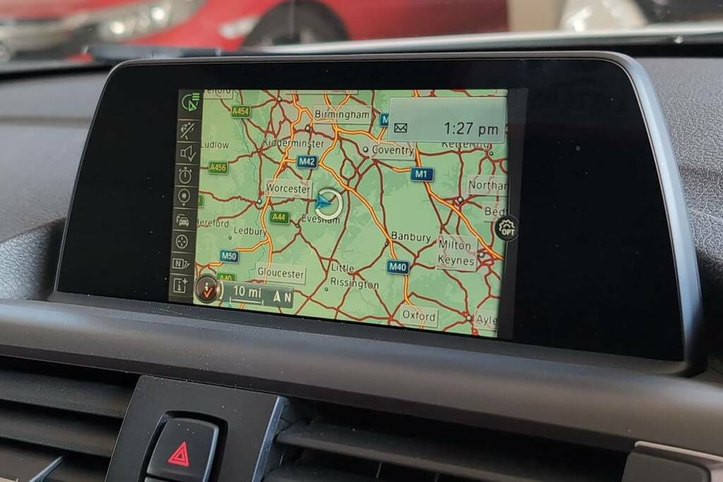 BMW 2 Series 218D 150 Sport Nav Step White #3
