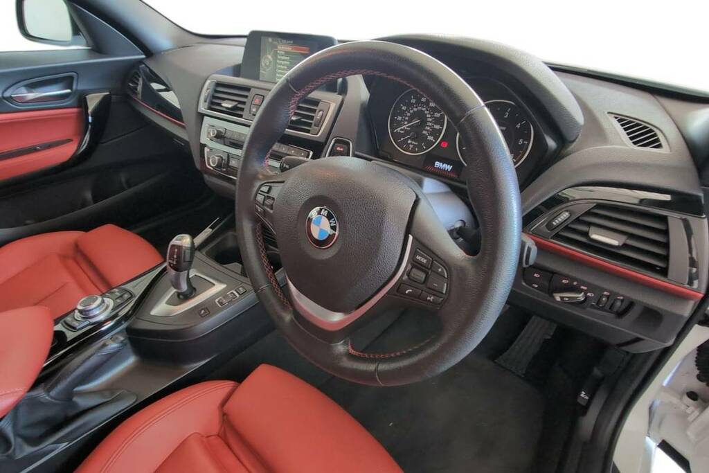 BMW 2 Series 218D 150 Sport Nav Step White #4