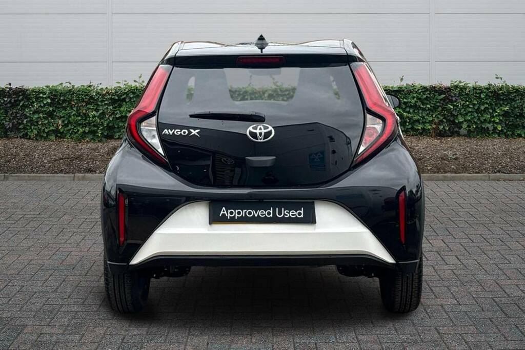 Toyota Aygo X 1.0 Vvt-i Edge WP74AOK White #4
