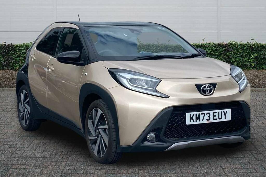 Toyota Aygo X 1.0 Vvt-i Exclusive KM73EUY Beige