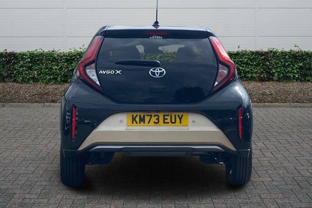 Toyota Aygo X 1.0 Vvt-i Exclusive KM73EUY Beige #4