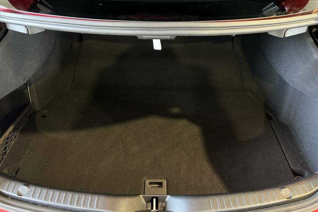 Mercedes-Benz C Class C200 Amg Line Premium Red #2