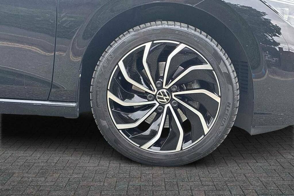 Volkswagen Golf 1.5 Tsi Style Edition FP23OBG Black #5