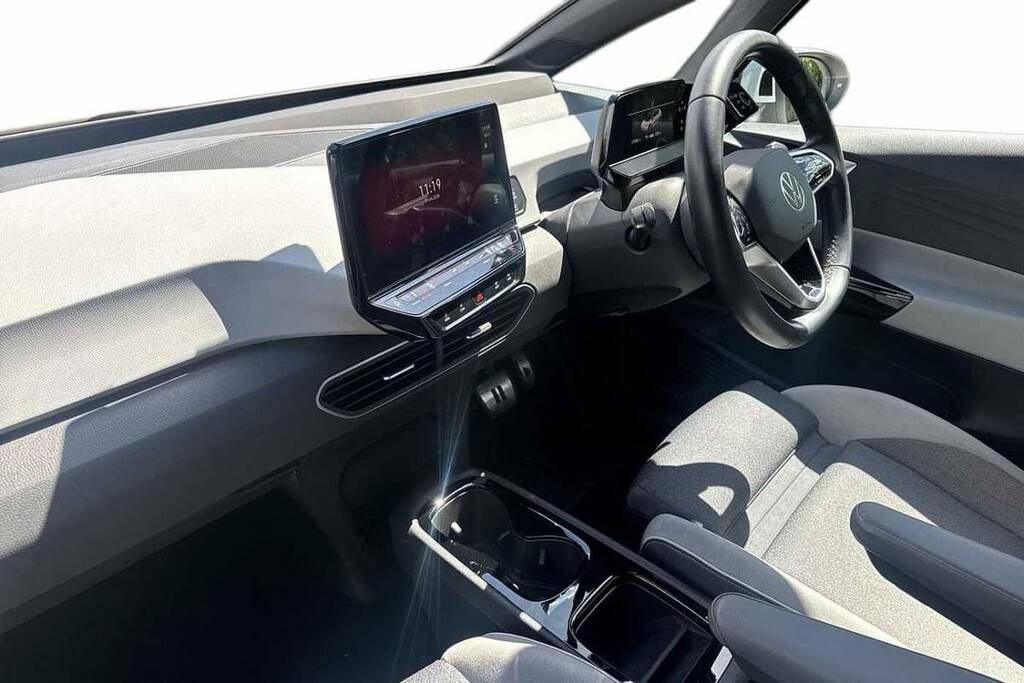 Volkswagen ID.3 150Kw Tour Pro S 77Kwh FP22VJJ White #2