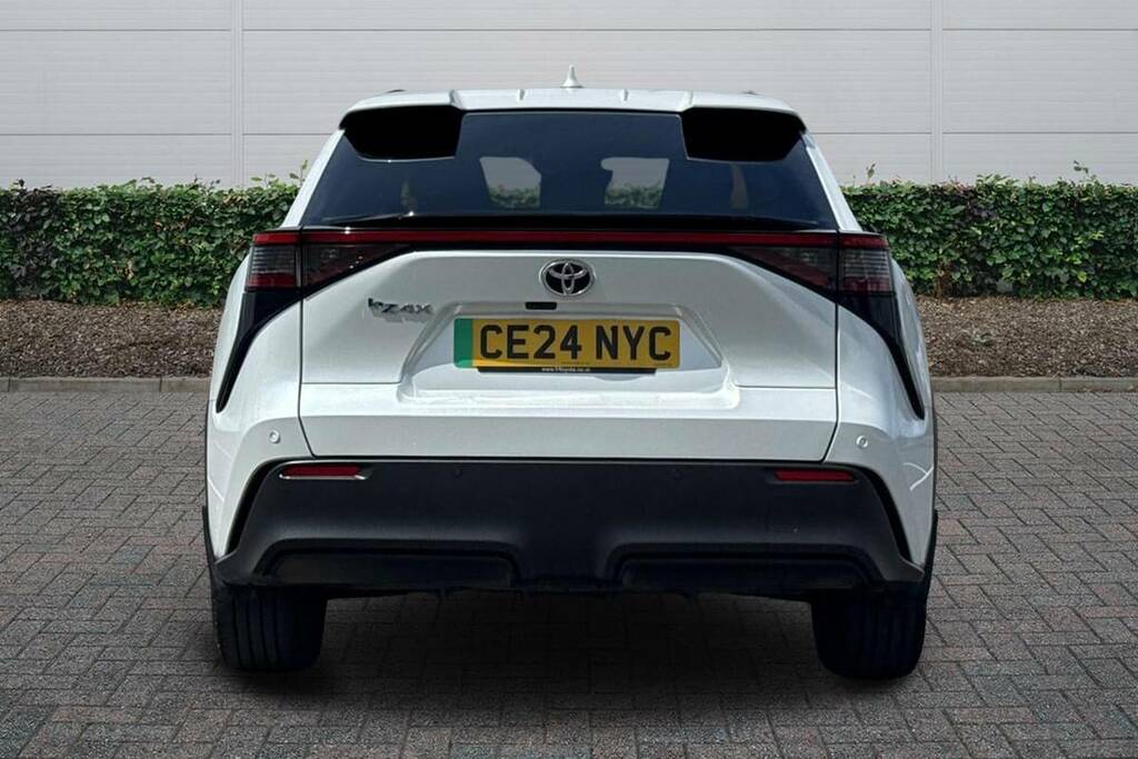 Toyota bZ4X 150Kw Motion 71.4Kwh 11Kw White #4