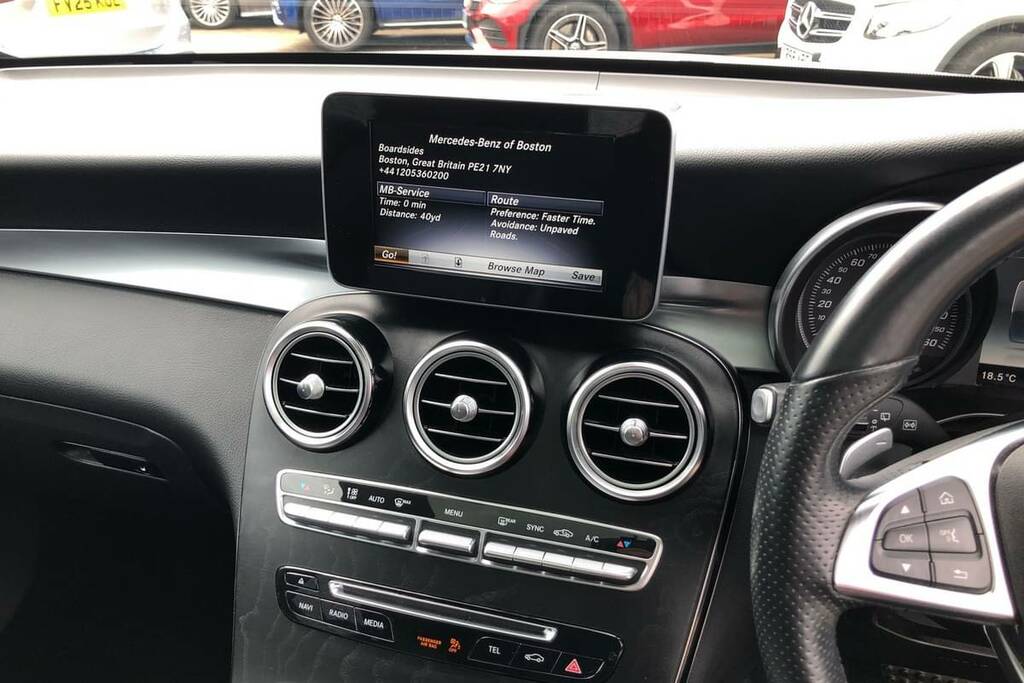 Mercedes-Benz GLC Class 250 4Matic Amg Night Edition 9G-tronic White #3
